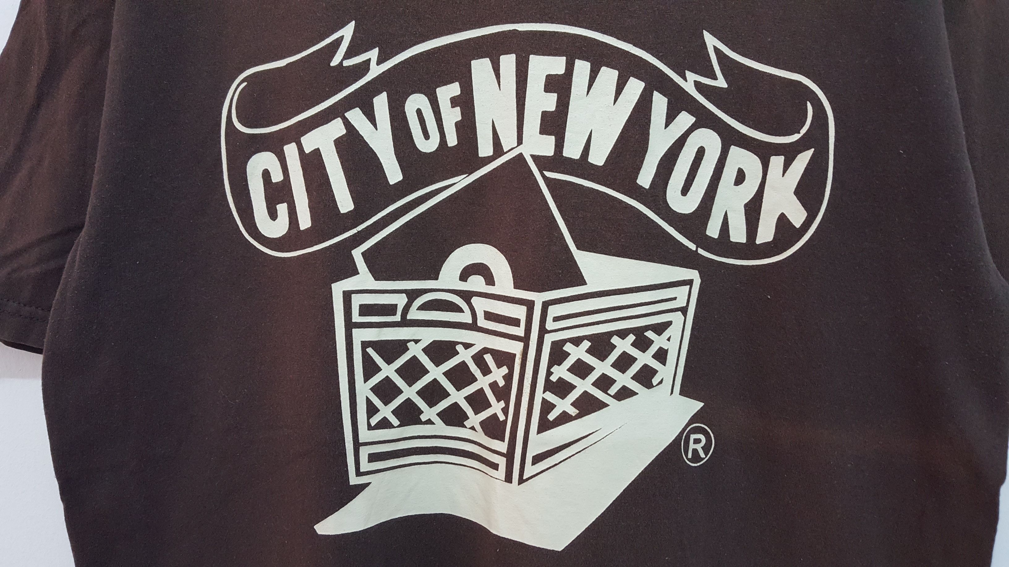 Milkcrate Athletics GRAIL 🔥 MILKCRATE NYC OG BIG LOGO CITY OF NEW YORK TEE Size US L / EU 52-54 / 3 - 3 Thumbnail