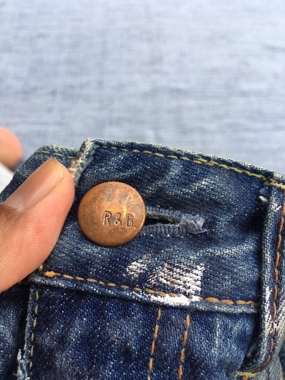 Japanese Brand rivet & blue distress jeans Size 26" / US 2 / IT 38 - 15 Thumbnail