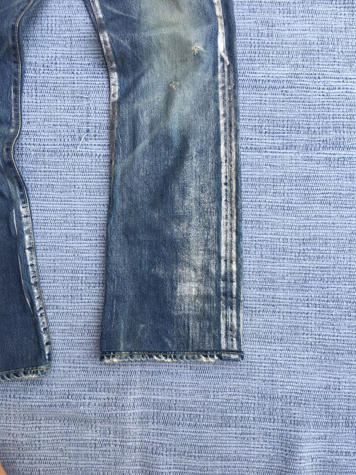Japanese Brand rivet & blue distress jeans Size 26" / US 2 / IT 38 - 4 Thumbnail