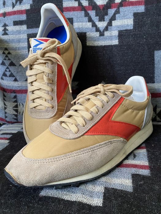 Brooks hot sale vintage sneakers