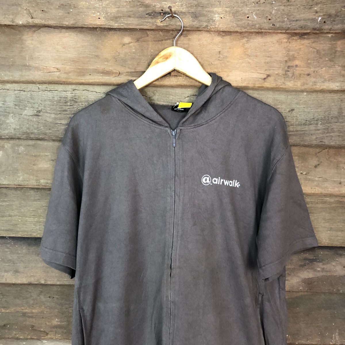 Airwalk Air Walk faded Hoddie vintage sweater short sleeve #3896 Size US L / EU 52-54 / 3 - 4 Thumbnail