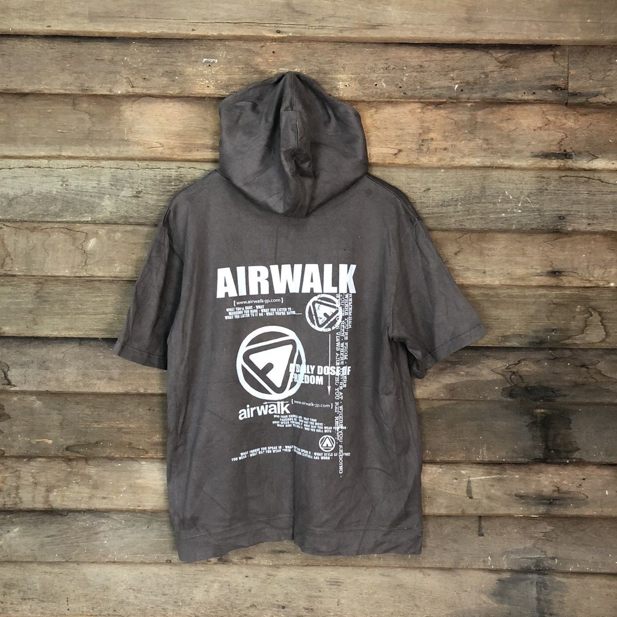 Airwalk Air Walk faded Hoddie vintage sweater short sleeve #3896 Size US L / EU 52-54 / 3 - 1 Thumbnail
