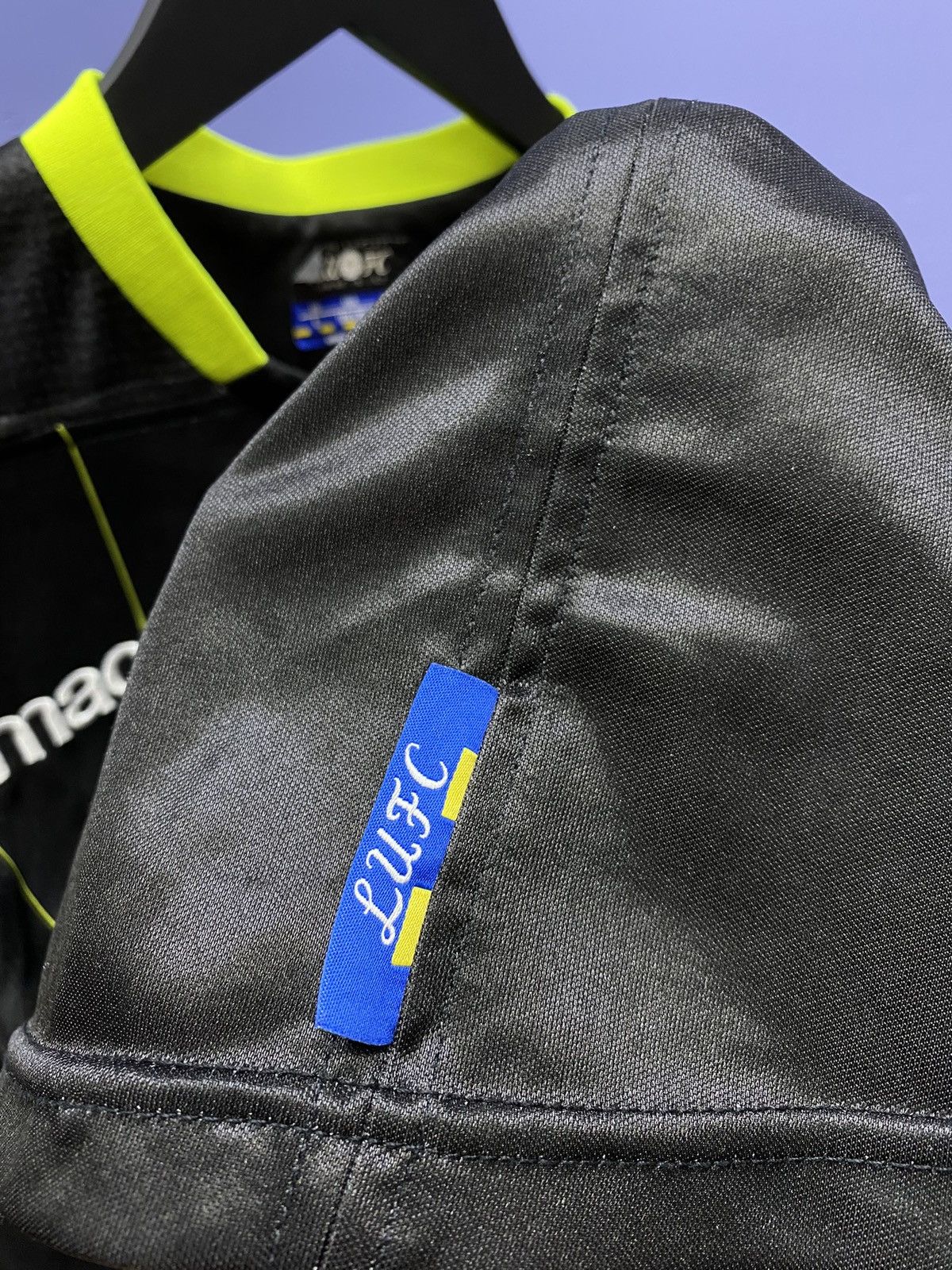 Macron Leeds United 2012 2013 Away Soccer Jersey Football Shirt Size US L / EU 52-54 / 3 - 21 Thumbnail