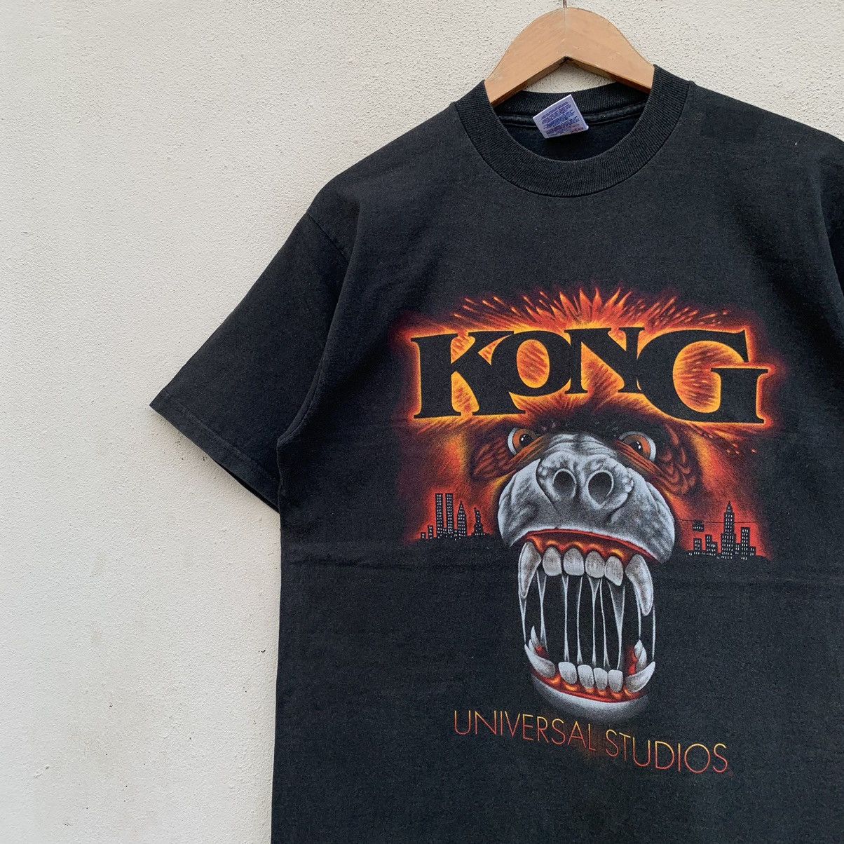 Universal Studios × Vintage Vintage KING KONG UNIVERSAL STUDIOS MOVIE PROMO T-shirt Size US L / EU 52-54 / 3 - 4 Thumbnail