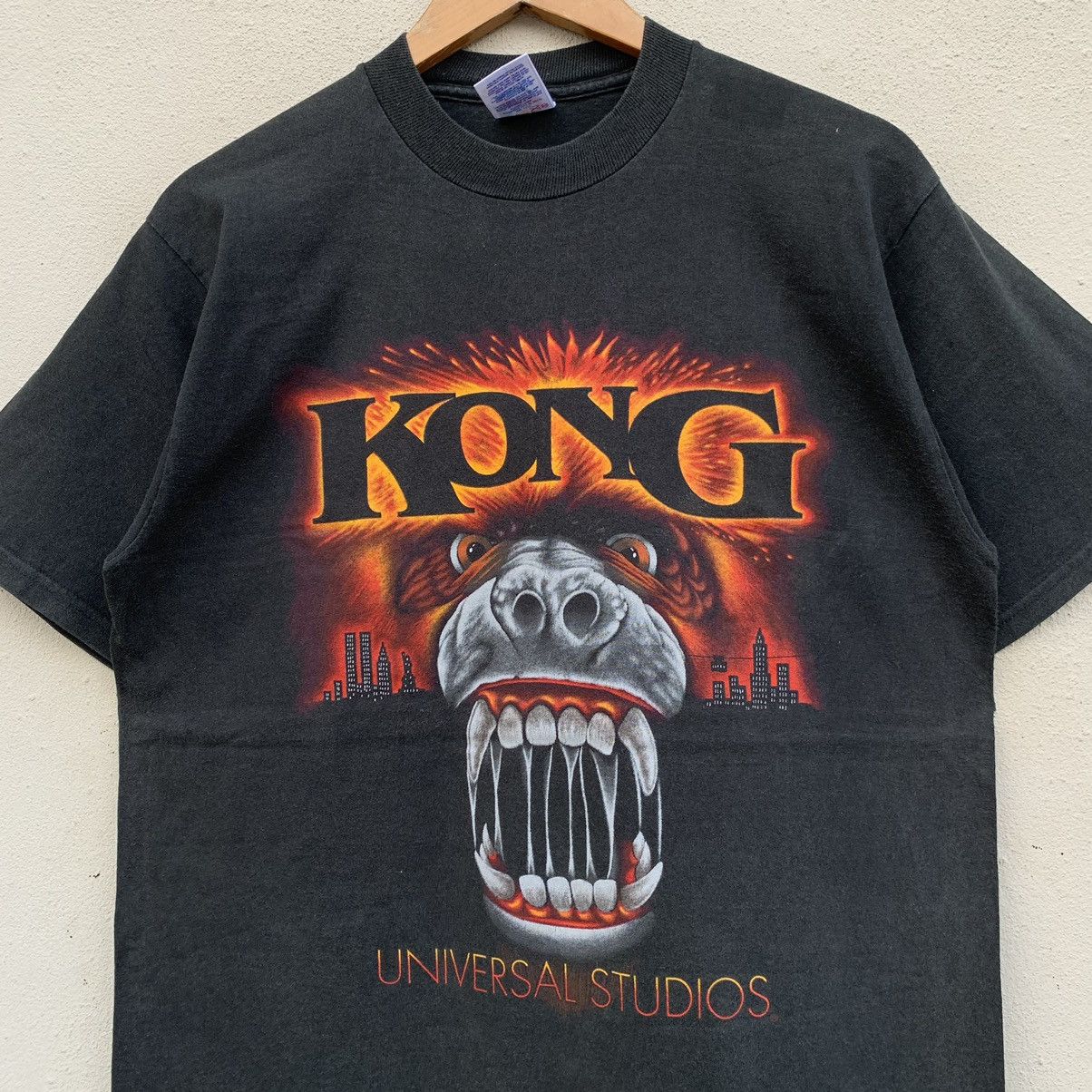 Universal Studios × Vintage Vintage KING KONG UNIVERSAL STUDIOS MOVIE PROMO T-shirt Size US L / EU 52-54 / 3 - 2 Thumbnail