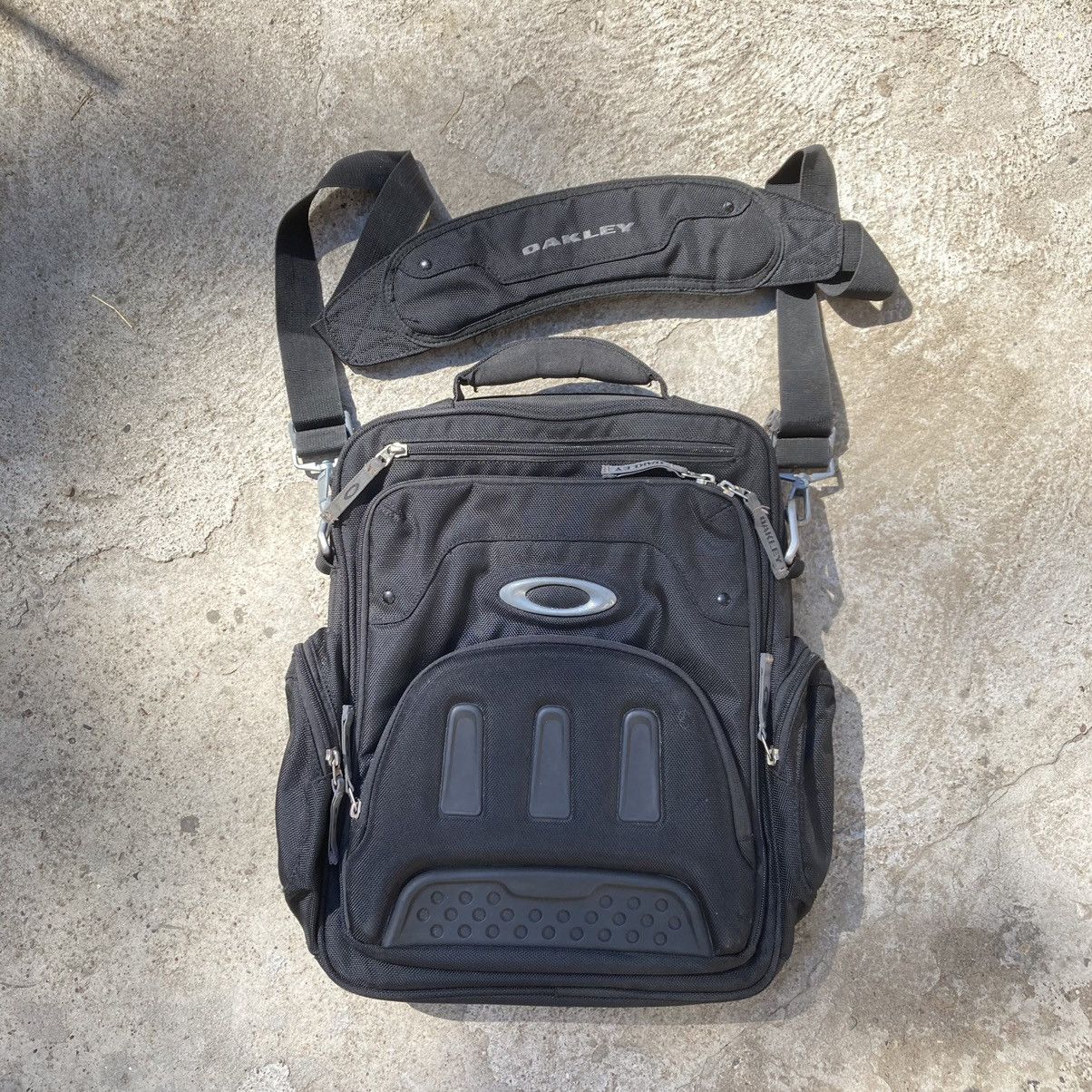 Vintage Oakley Tactical Messenger Bag Grailed