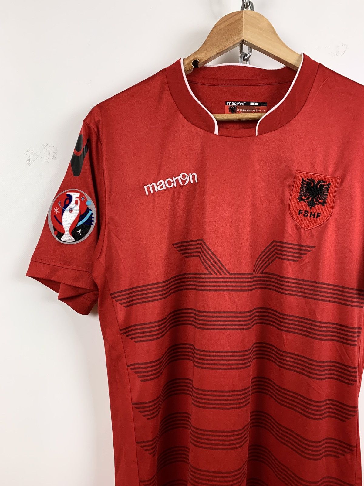 Other 2016 Macron Albania Euro Soccer Jersey Shirt Size US S / EU 44-46 / 1 - 3 Thumbnail