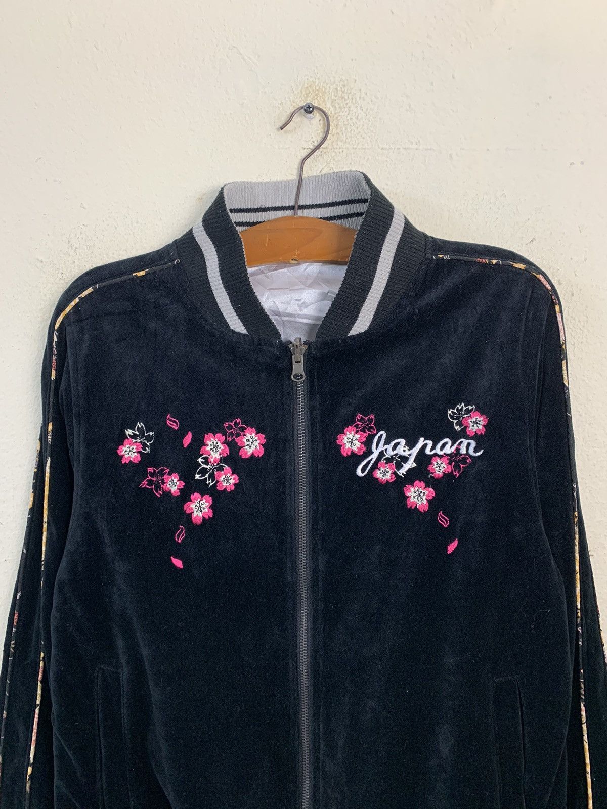 Japanese Brand Japanese Brand Velvet Sukajan Jacket Size US M / EU 48-50 / 2 - 9 Thumbnail