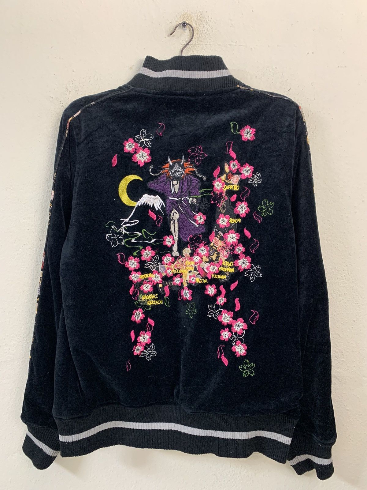 Japanese Brand Japanese Brand Velvet Sukajan Jacket Size US M / EU 48-50 / 2 - 1 Thumbnail