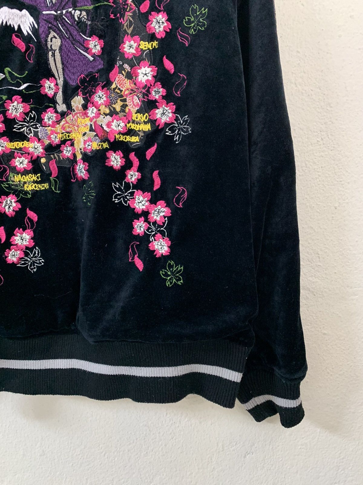 Japanese Brand Japanese Brand Velvet Sukajan Jacket Size US M / EU 48-50 / 2 - 2 Thumbnail
