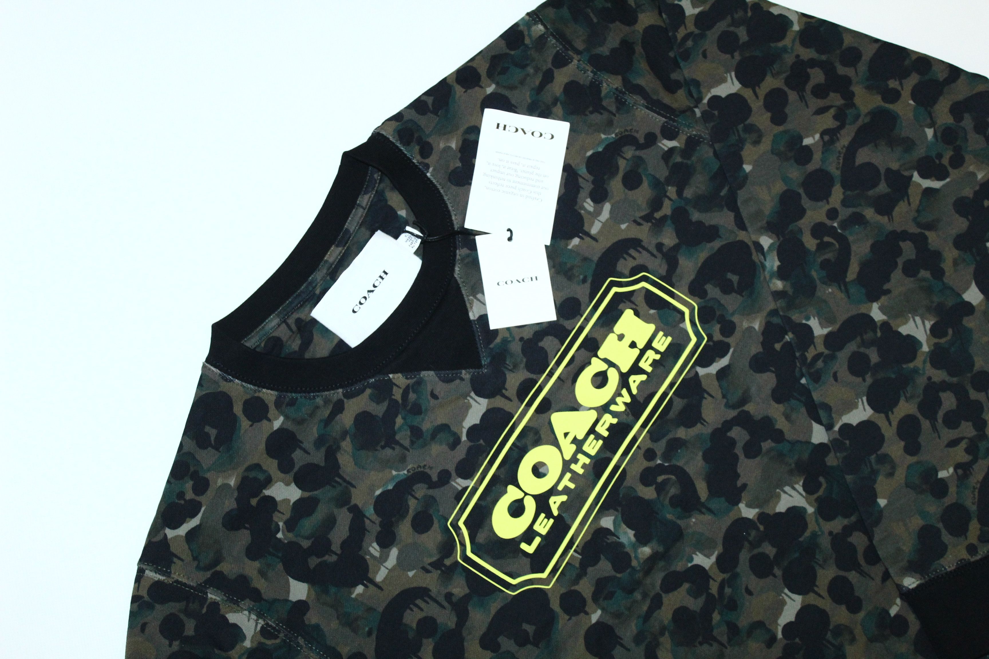 Coach 🔥 Coach Big Logo Camo Print Crewneck Sweatshirt Size US XL / EU 56 / 4 - 3 Thumbnail