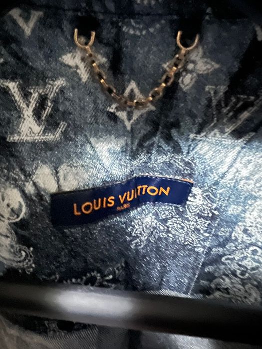 Mua Áo Sơ Mi Nam Louis Vuitton LV Monogram Bandana Short-Sleeved Denim  Shirt 1AA852 Màu Xanh Trắng Size XS - Louis Vuitton - Mua tại Vua Hàng Hiệu  h097662