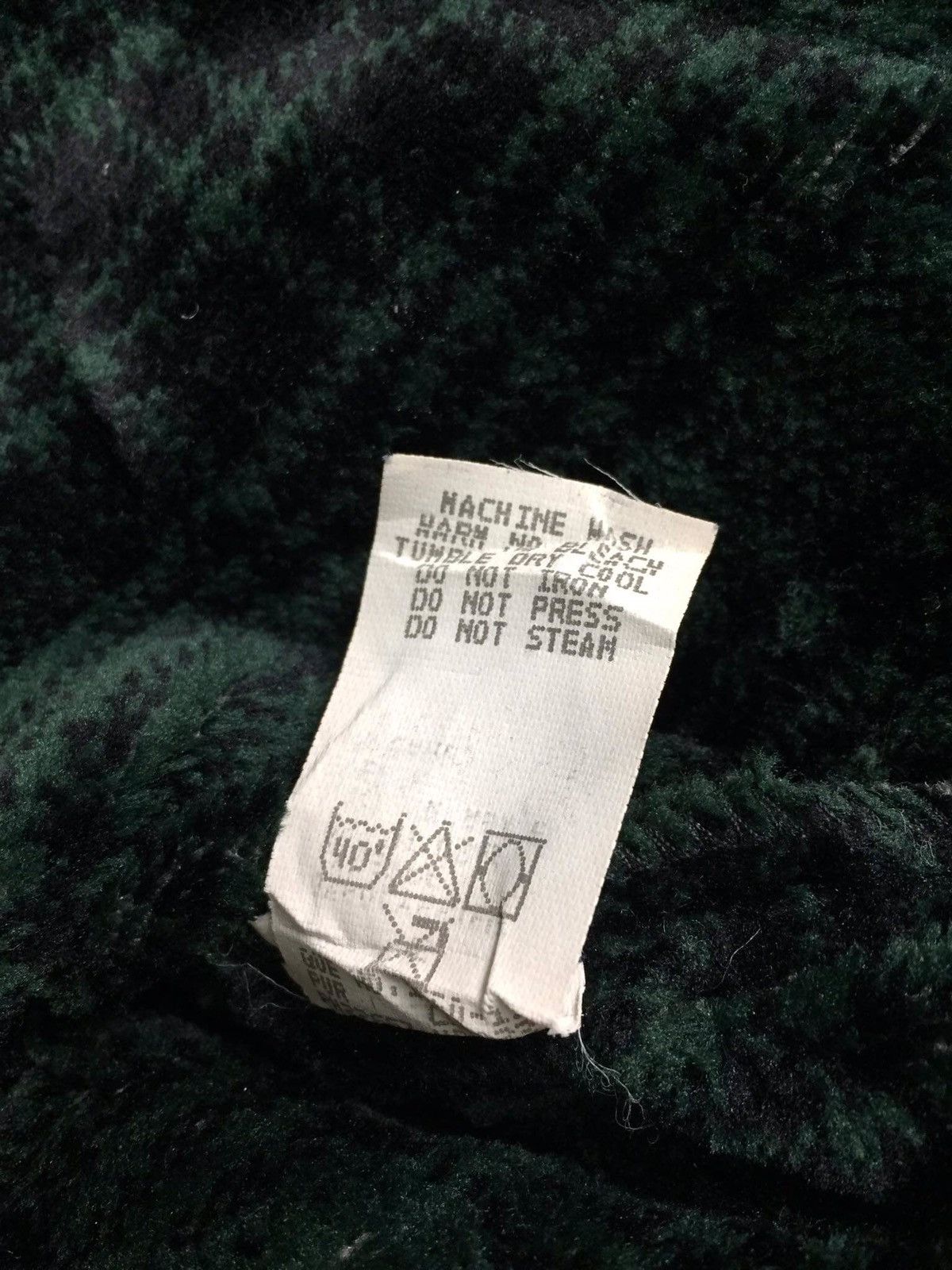 Vintage Vintage Woolrich Plaid Fleece Jacket Size US L / EU 52-54 / 3 - 9 Thumbnail