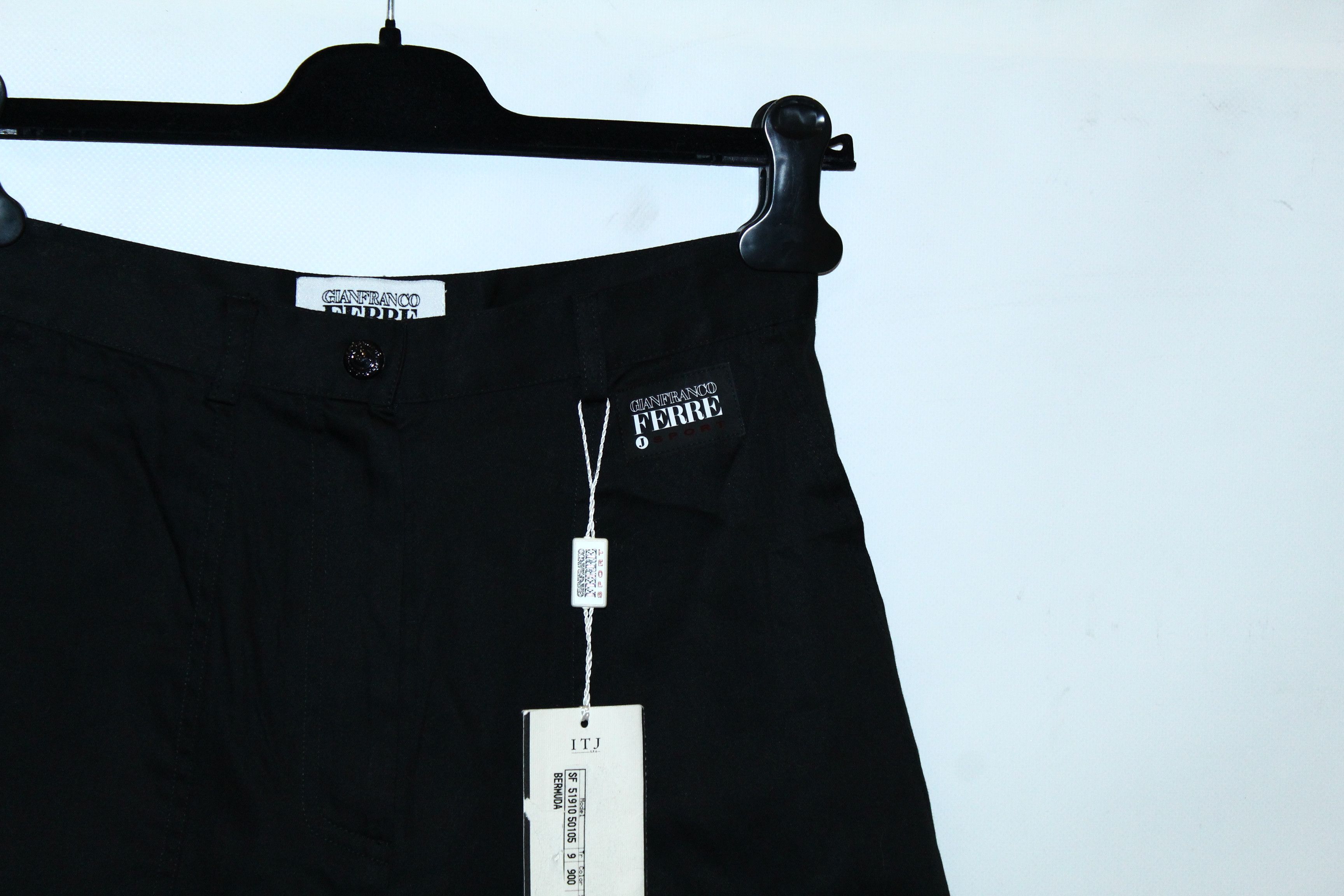 Gianfranco Ferre Gianfranco Ferre Studio Poplin Cotton Bermuda Shorts Size US 28 / EU 44 - 2 Thumbnail