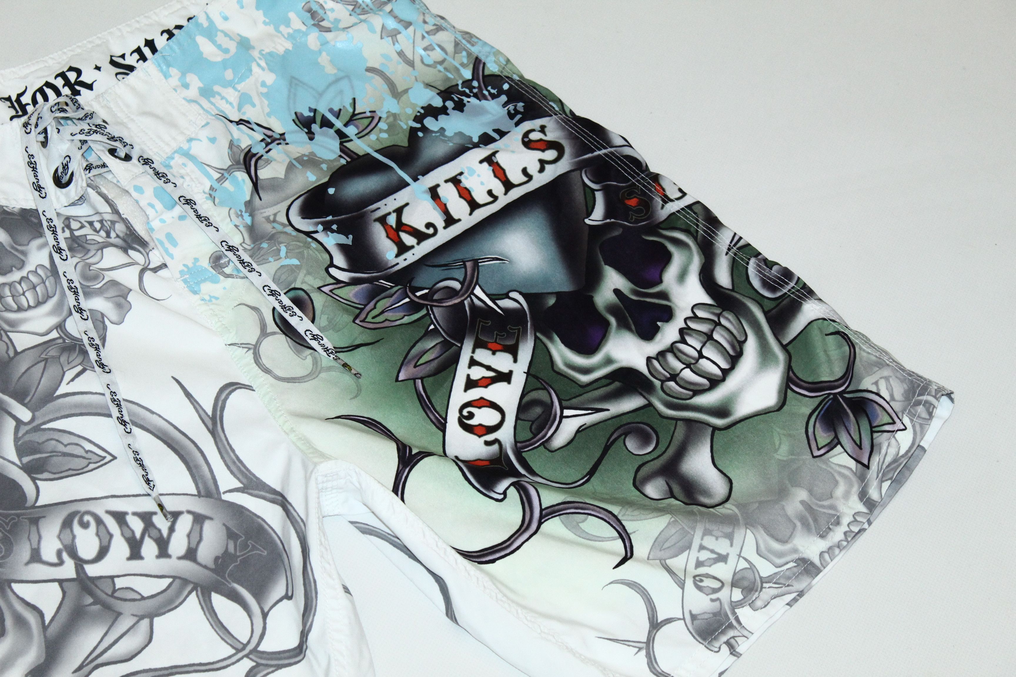 Christian Audigier Ed Hardy by Christian Audigier Tattoo Skull Print Shorts Size US 38 / EU 54 - 2 Thumbnail
