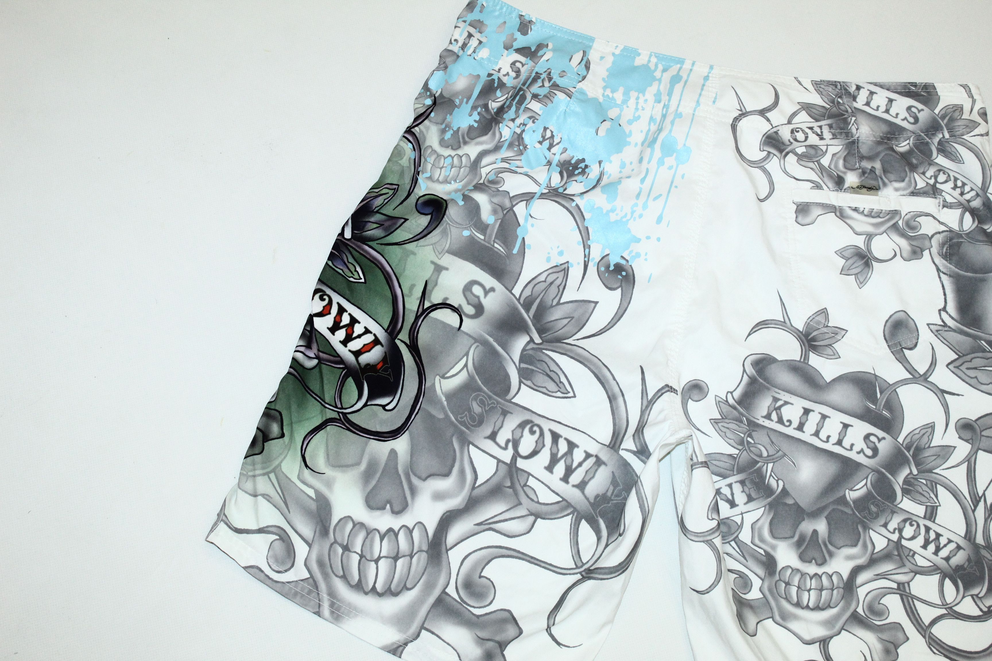 Christian Audigier Ed Hardy by Christian Audigier Tattoo Skull Print Shorts Size US 38 / EU 54 - 9 Thumbnail