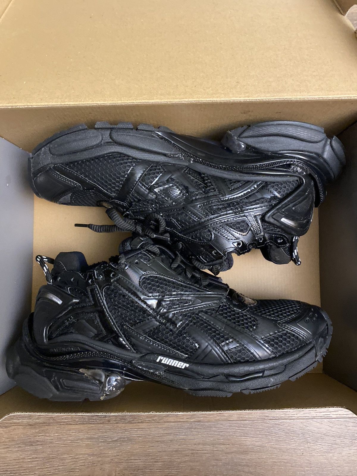 Balenciaga Balenciaga Runner Lace up sneaker black size 11 Balenciaga Balenciaga Runner Lace up sneaker black size 11