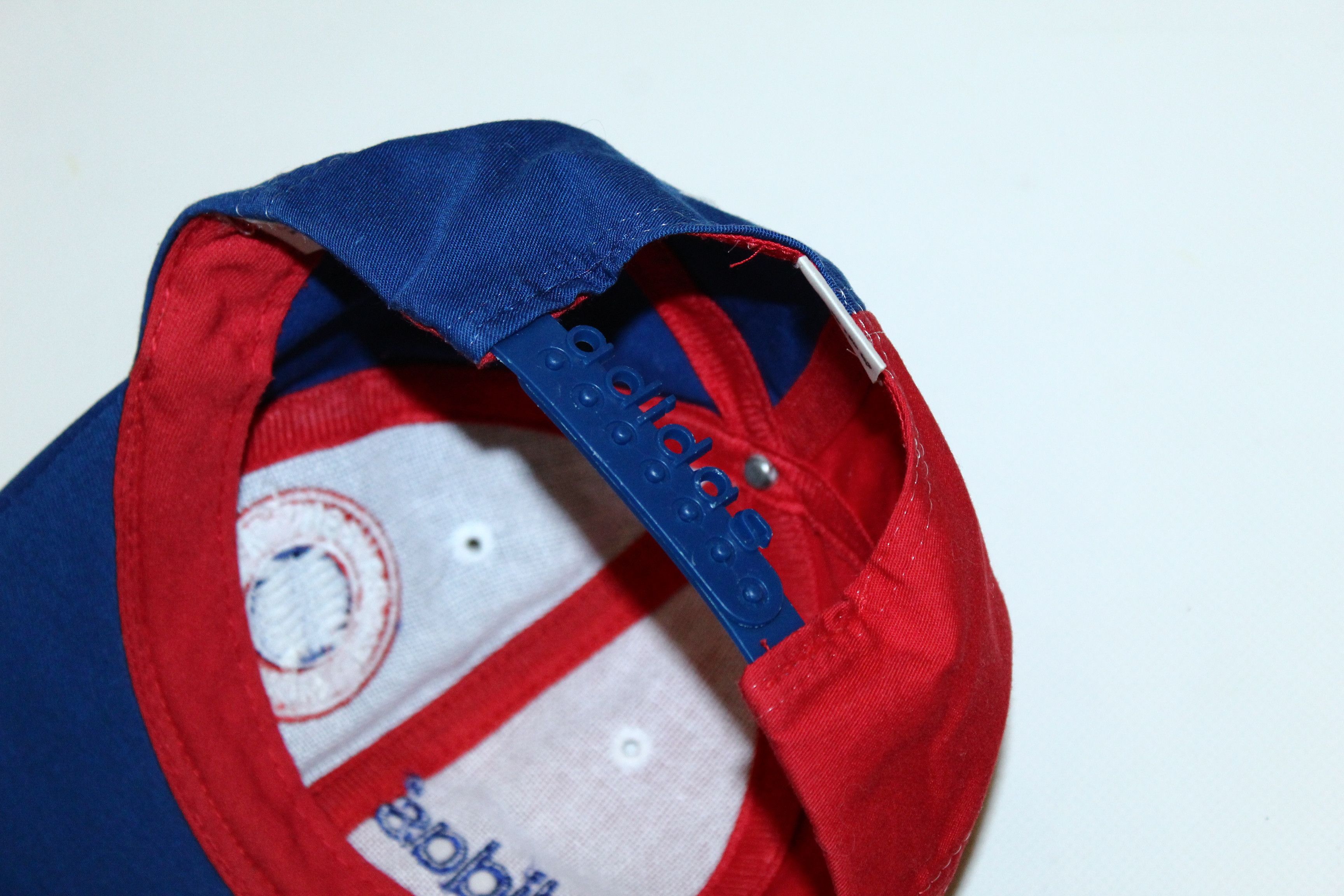 Adidas 🔥VTG🔥 Adidas F.C. Bayern Munchen Logo Embroidery Cap Size ONE SIZE - 5 Thumbnail