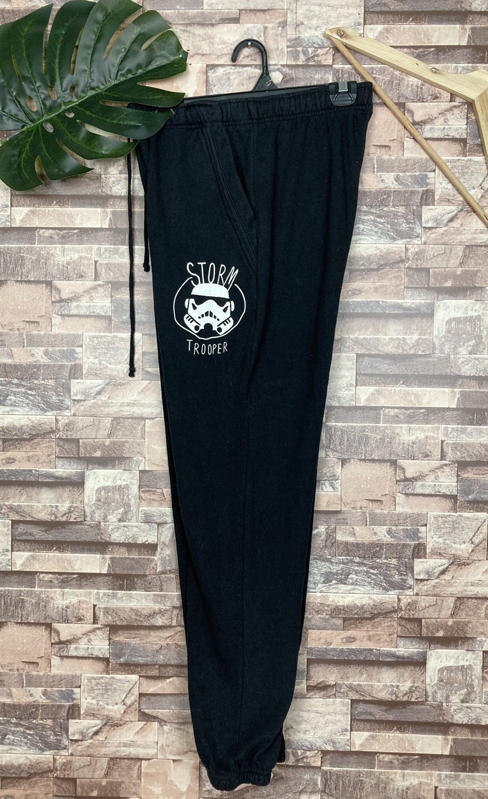 Star Wars Strom trooper star wars jogger pants Size US 26 / EU 42 - 3 Thumbnail