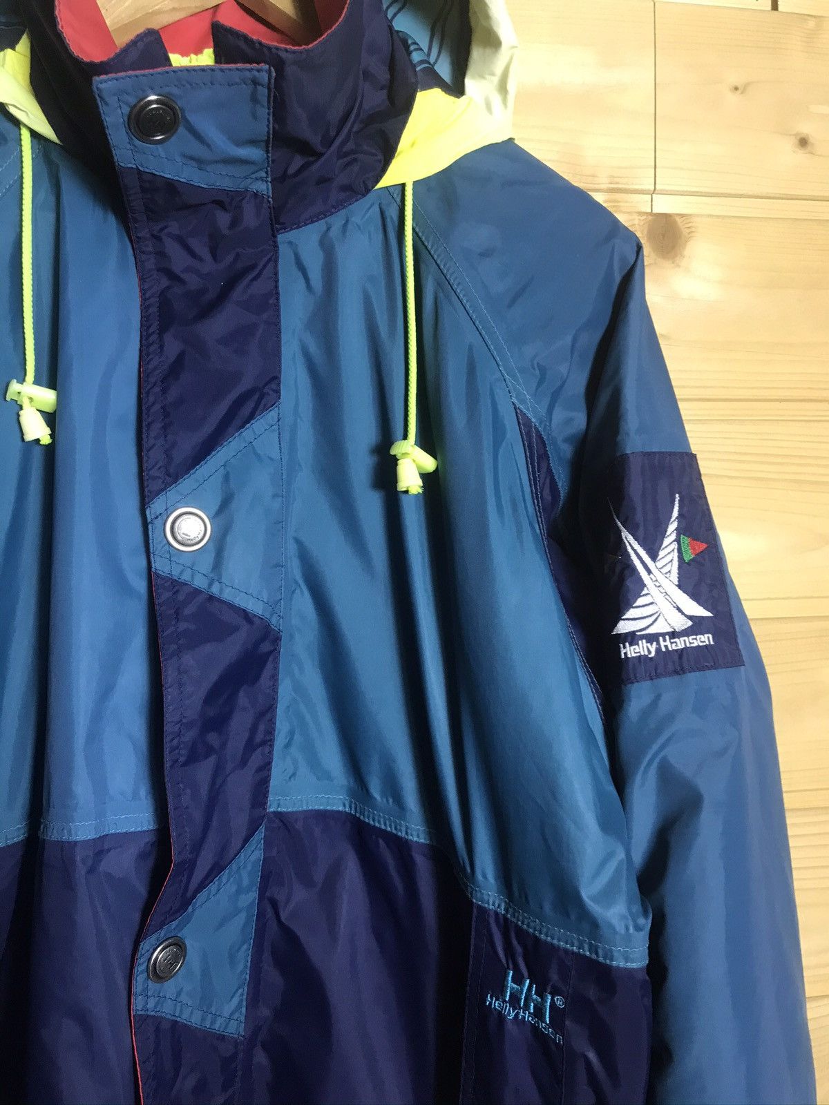 Helly Hansen Vintage Helly Hanson big logo light jacket Size US XS / EU 42 / 0 - 2 Thumbnail