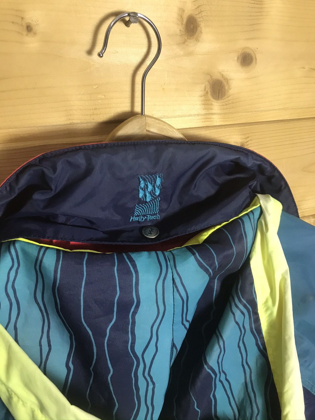 Helly Hansen Vintage Helly Hanson big logo light jacket Size US XS / EU 42 / 0 - 14 Thumbnail