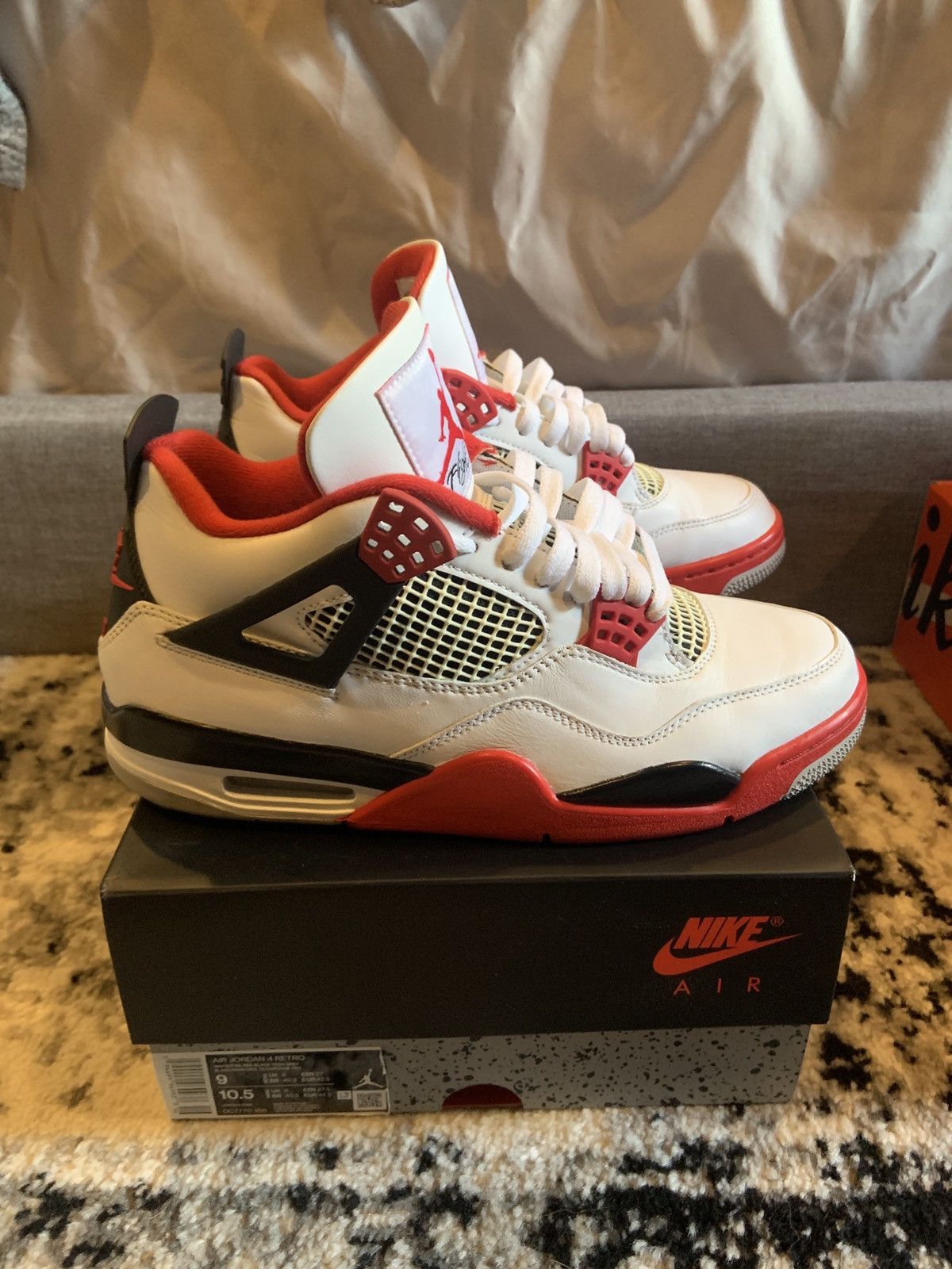 Nike Air Jordan 4 Retro OG fire red 2020 Size US 9 / EU 42 - 3 Thumbnail
