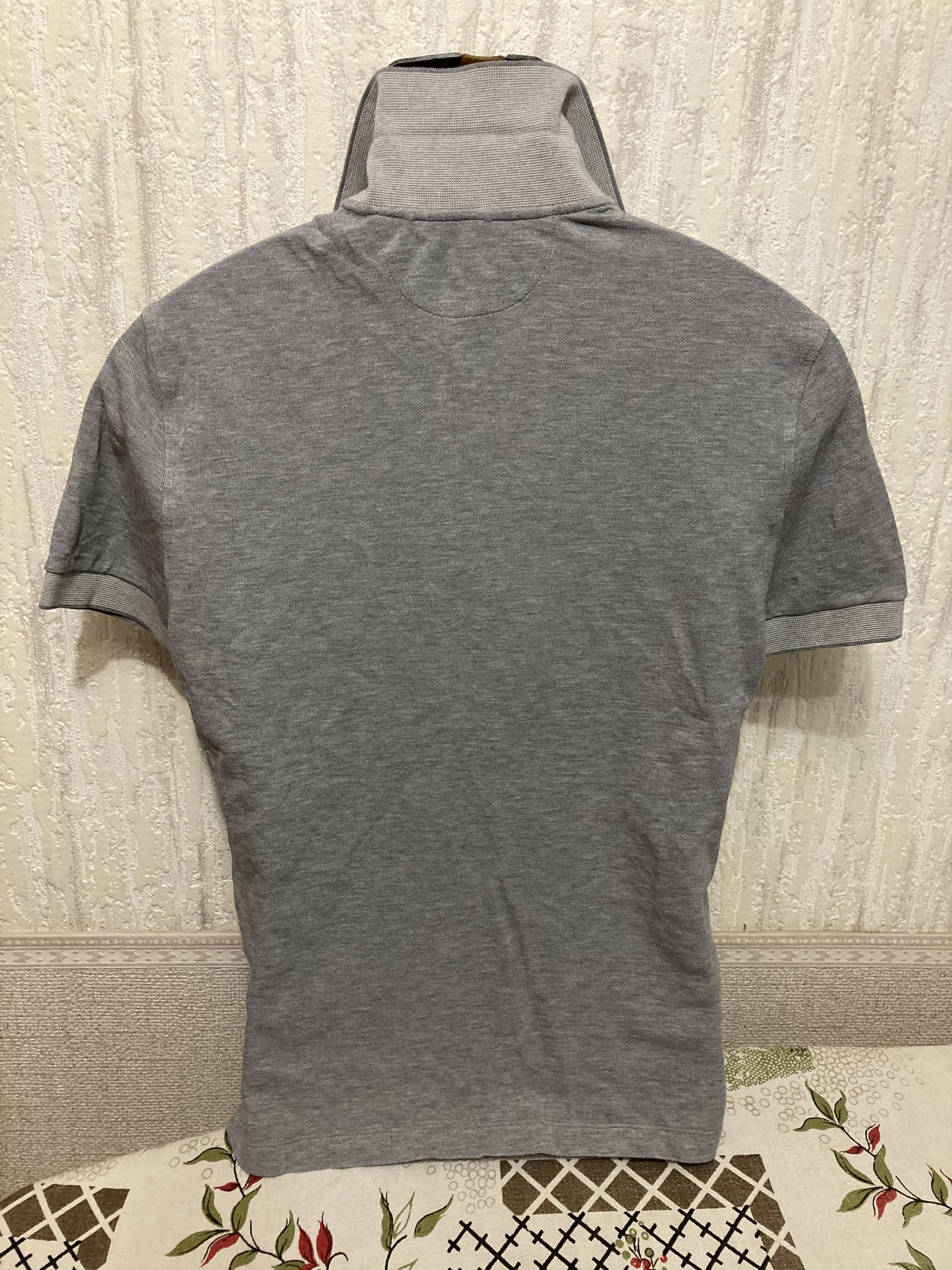 Tom Ford Light Grey Classic Logo Polo Italy. 70 cotton 30 silk. Size US M / EU 48-50 / 2 - 2 Thumbnail