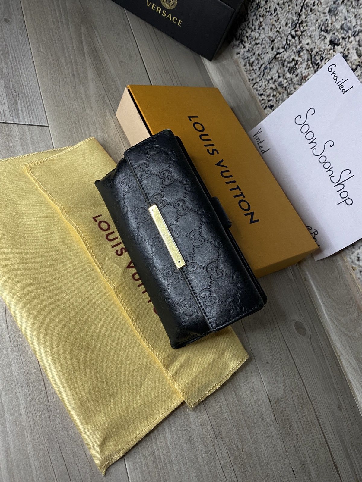 Gucci 🔴 Vintage Gucci Monogram leather wallet Size ONE SIZE - 1 Thumbnail