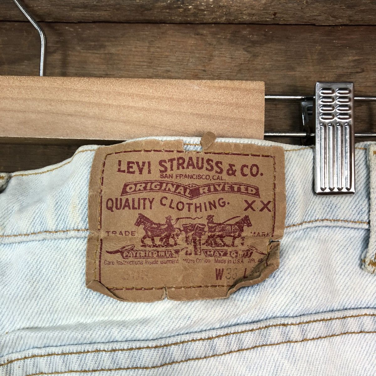 Levi's Levis vintage faded Distressed Denim #H450 Size US 33 - 9 Thumbnail