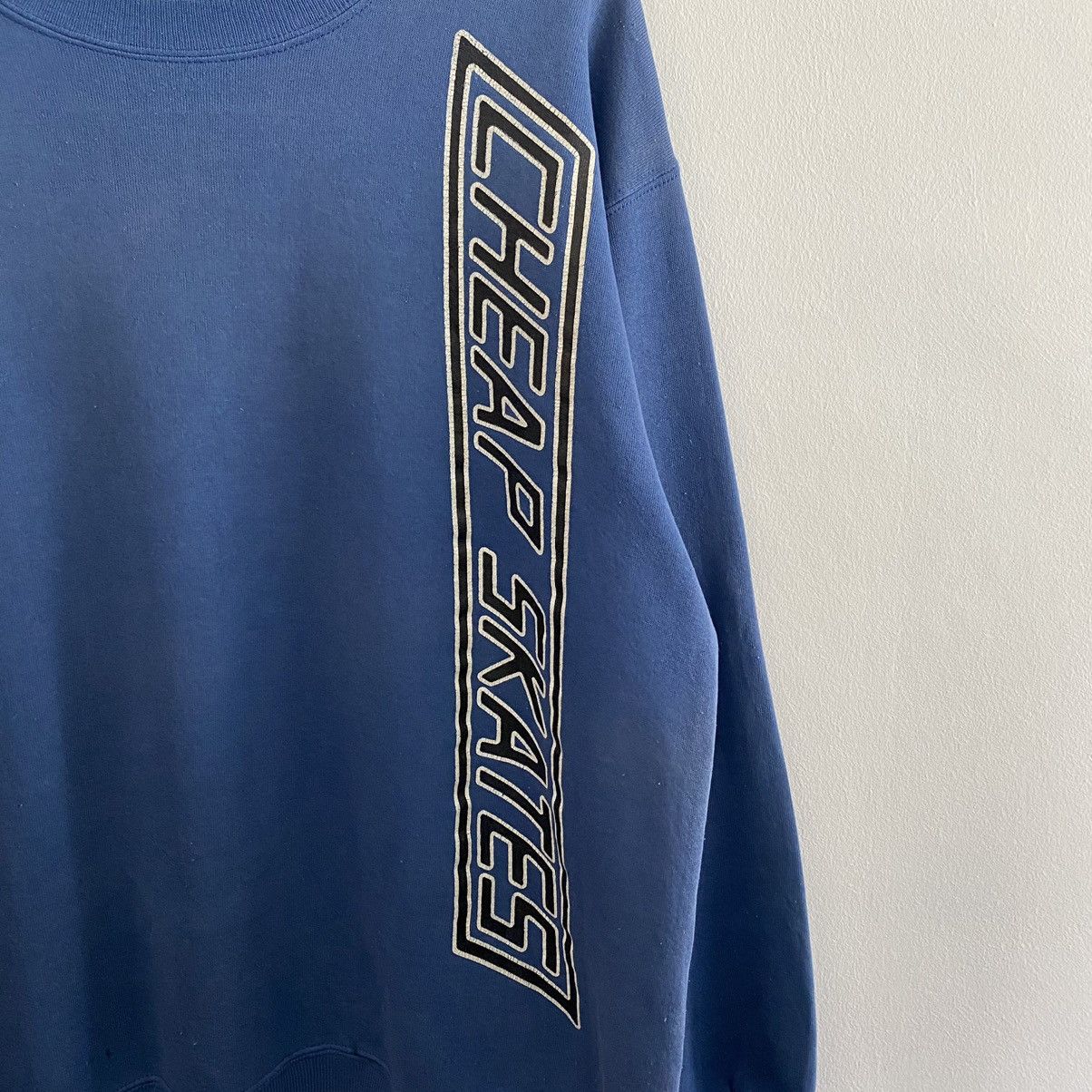 Santa Cruz Skateboards Vintage Cheap Skates Santa Cruz Design Inspired Sweatshirt Size US XL / EU 56 / 4 - 2 Thumbnail