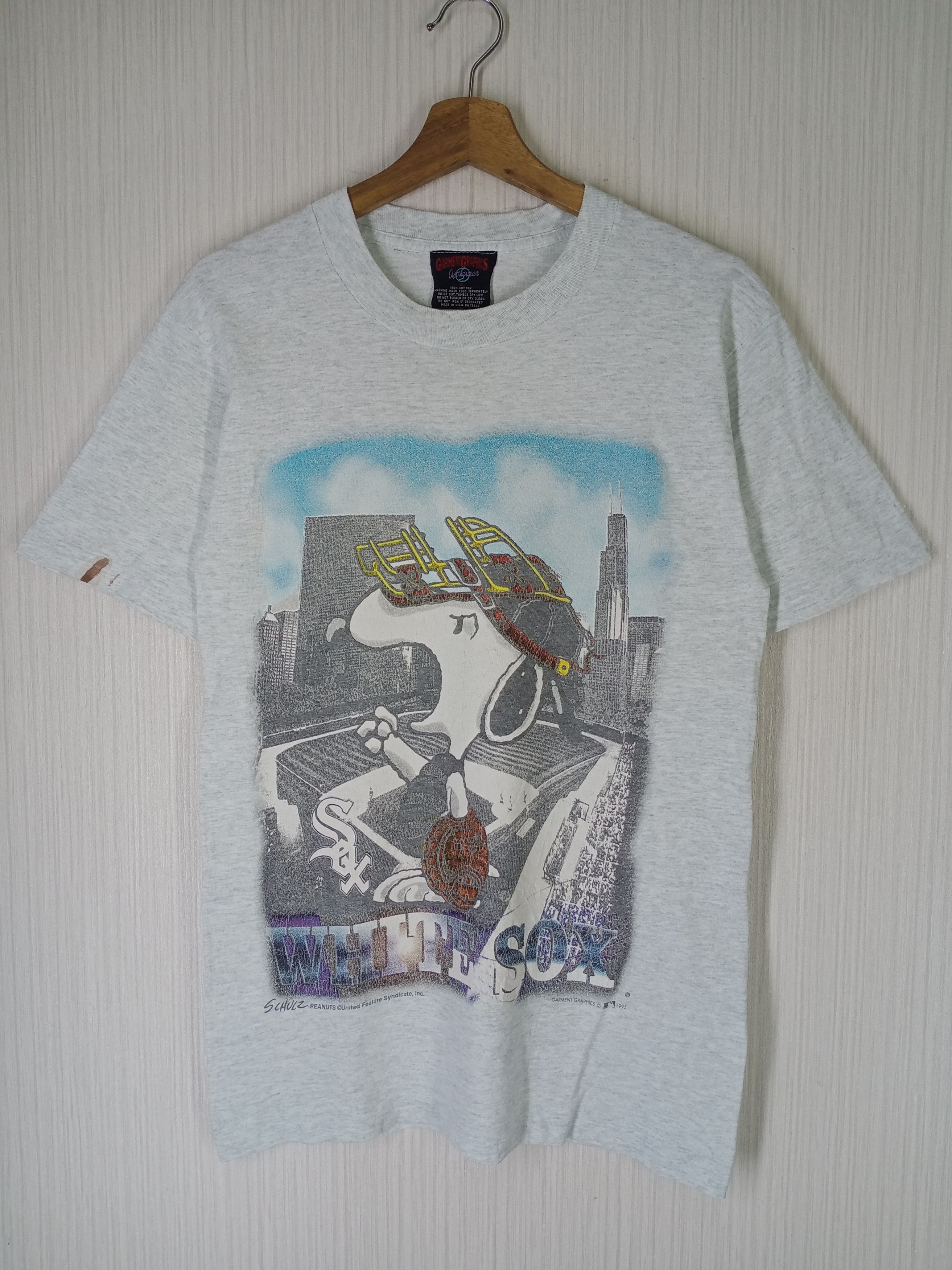 MLB Rare Vintage 1995 Snoopy White Sox MLB Tshirt Size US S / EU 44-46 / 1 - 1 Thumbnail