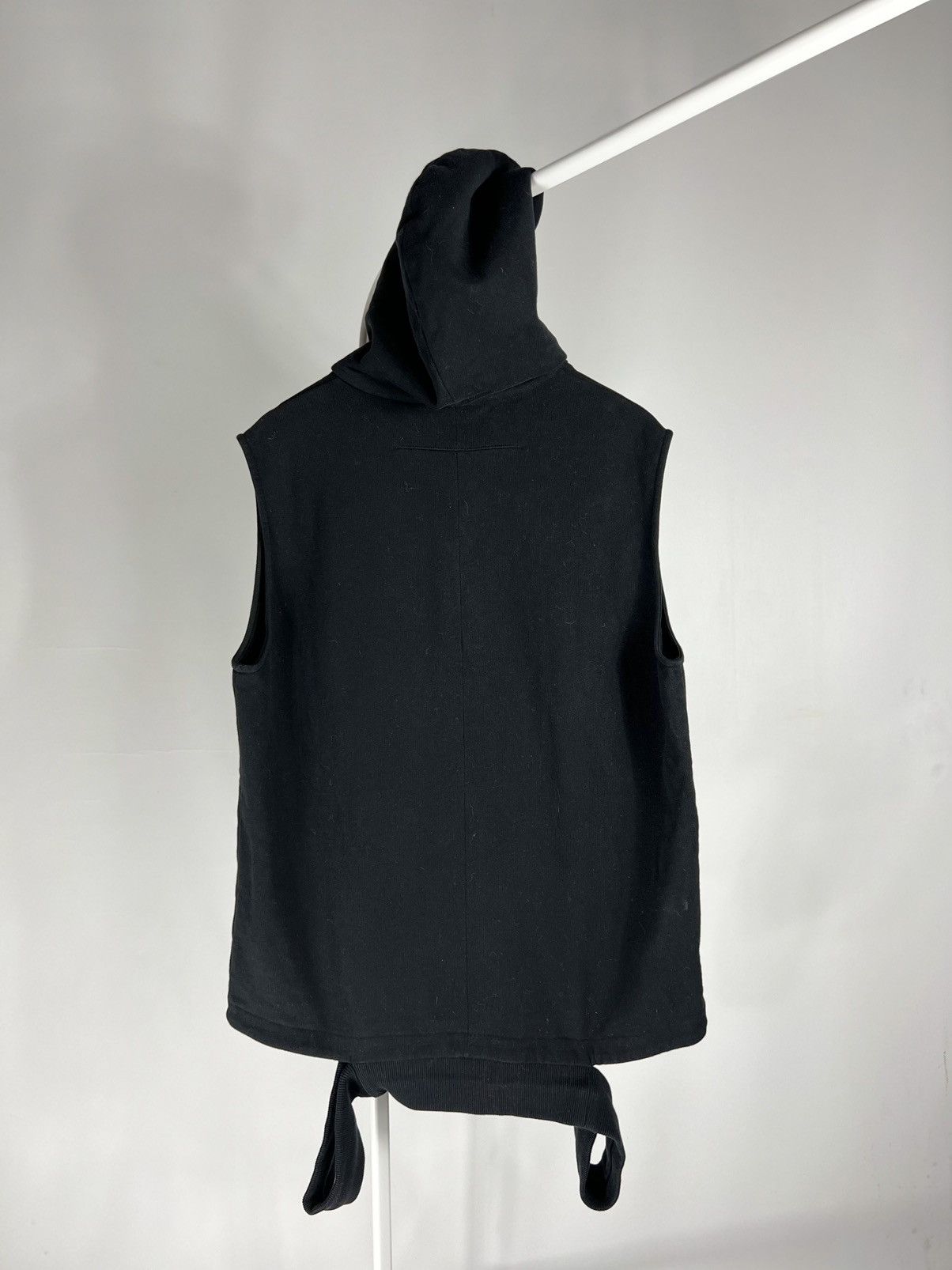 Givenchy Givenchy 17 logo black vest sleeveless hoodie Size US L / EU 52-54 / 3 - 3 Thumbnail