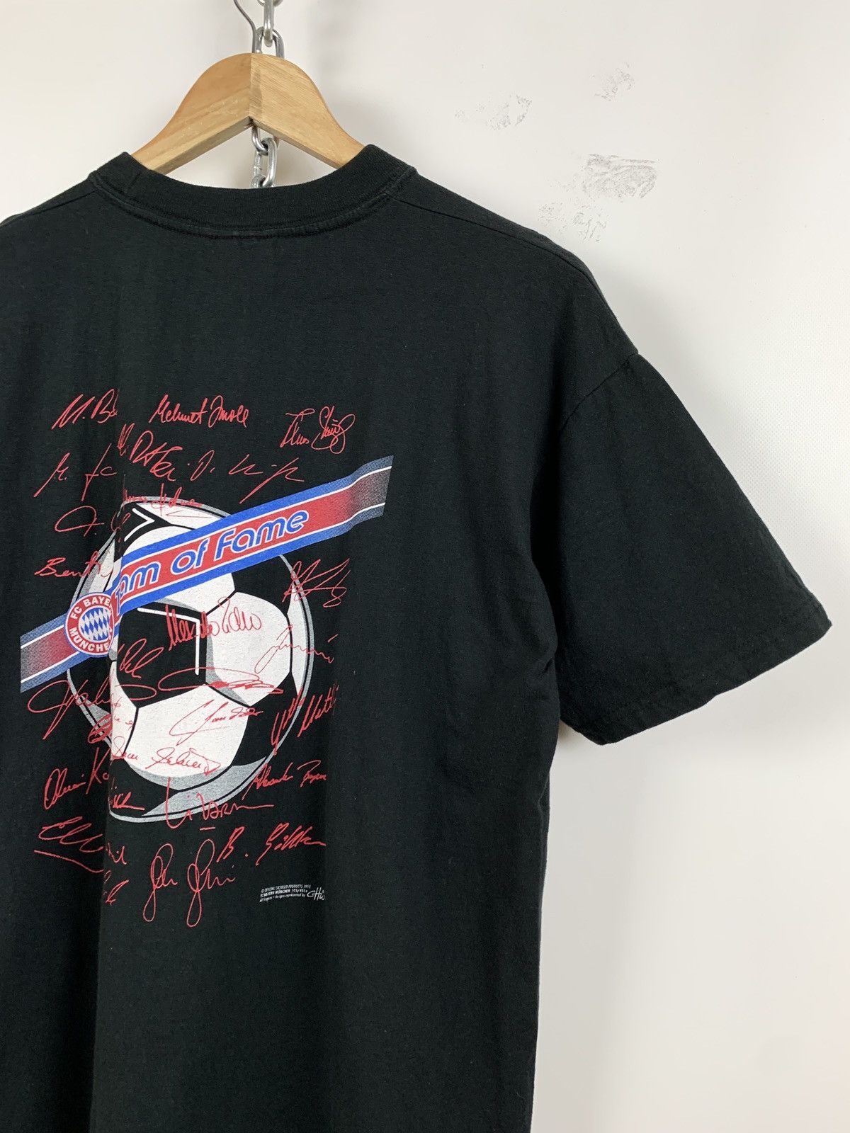 Vintage 1998 Vintage FC Bayern Munchen Better Than The Rest T-Shirt Size US M / EU 48-50 / 2 - 13 Thumbnail