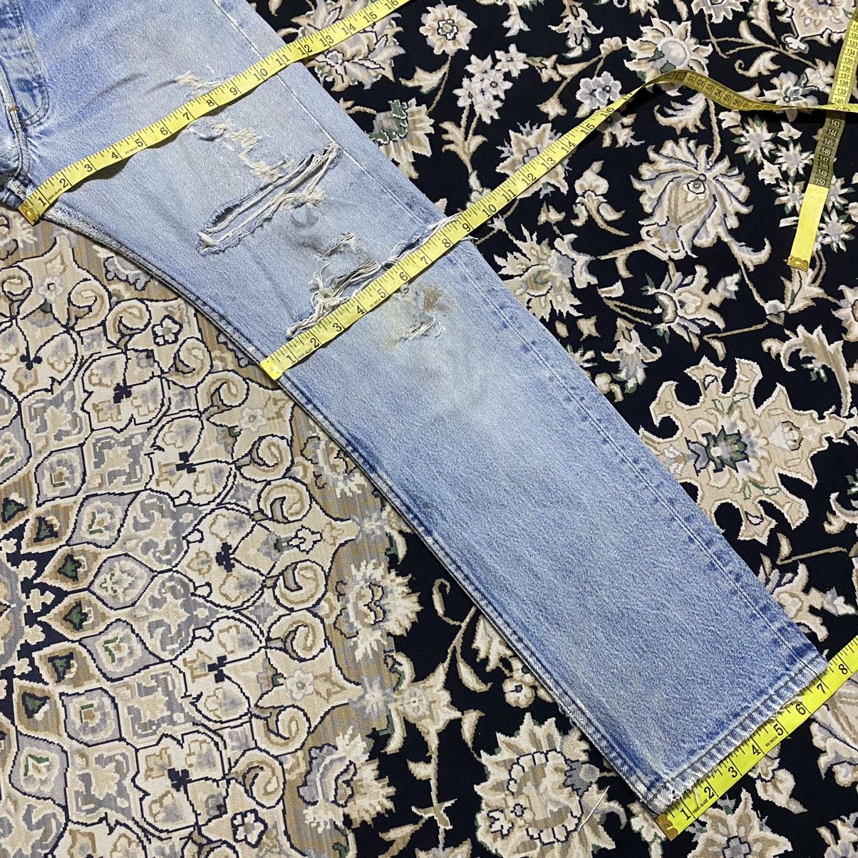 Levi's Vintage Levis 501 Thrashed Jeans Size US 29 - 25 Thumbnail