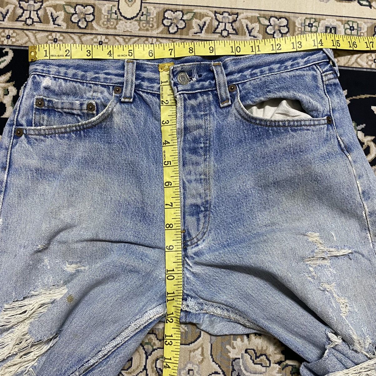 Levi's Vintage Levis 501 Thrashed Jeans Size US 29 - 23 Thumbnail