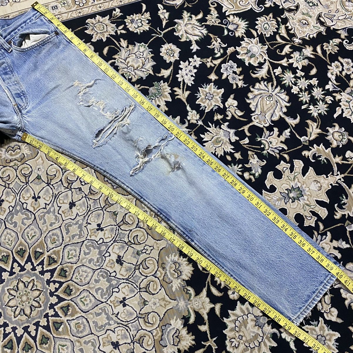 Levi's Vintage Levis 501 Thrashed Jeans Size US 29 - 24 Thumbnail