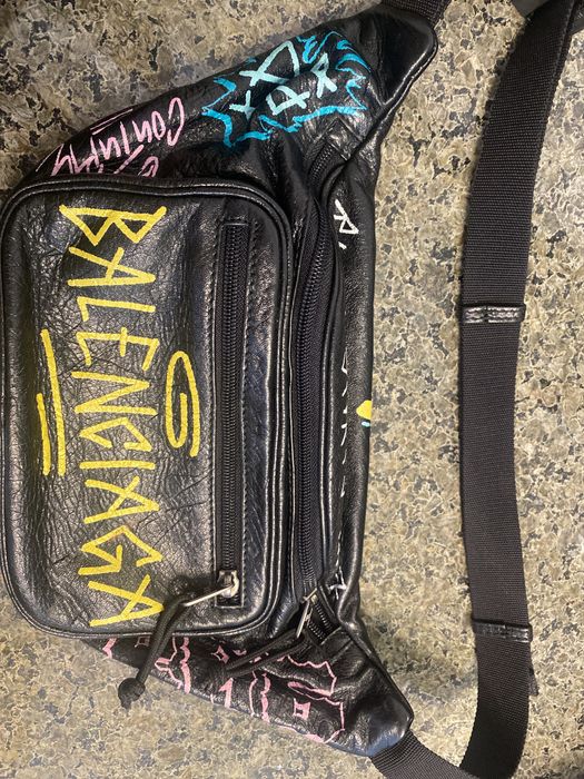 Waist bag cheap balenciaga graffiti