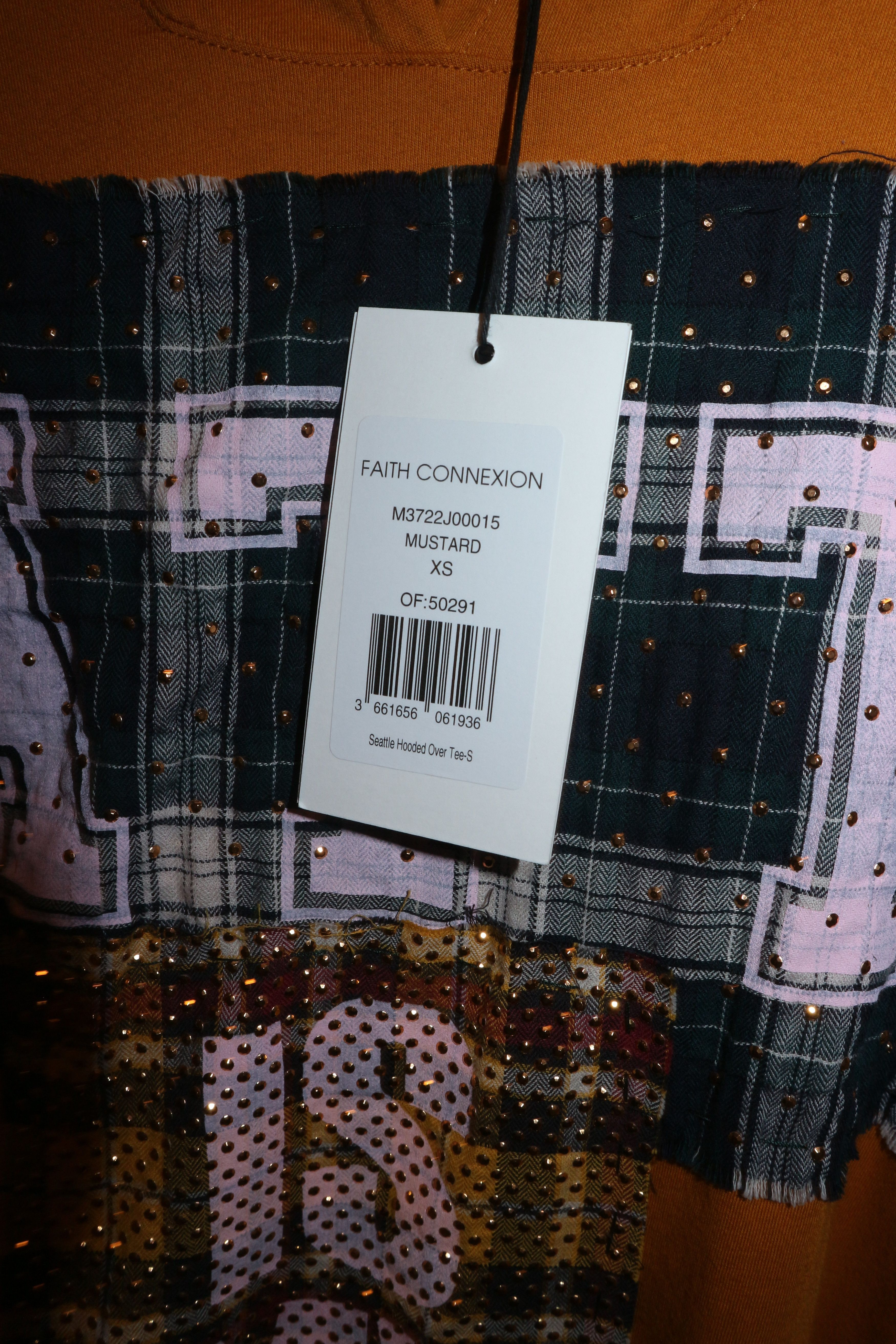 Faith Connexion hand sewn patch t-shirt Size US XS / EU 42 / 0 - 7 Thumbnail