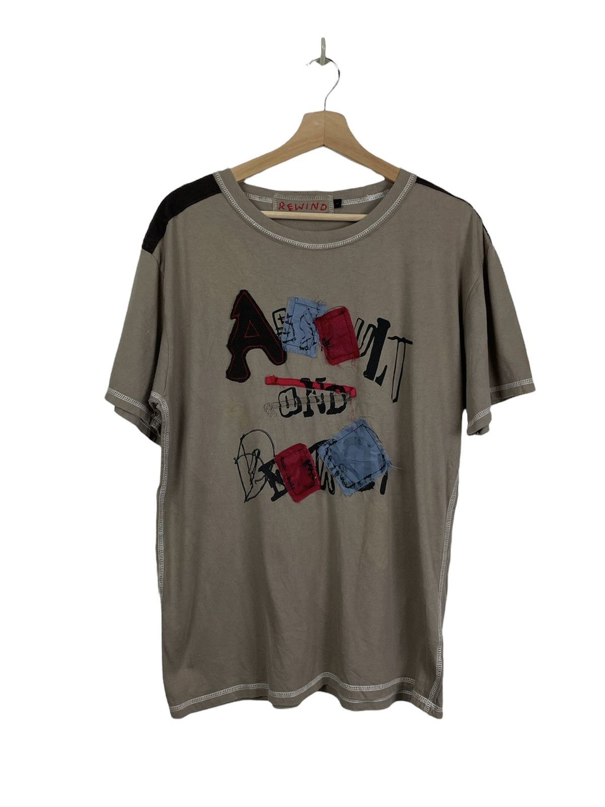 Designer REWIND Distressed Graphic Tee – Rare 2000s Street Find Size US L / EU 52-54 / 3 - 1 Thumbnail