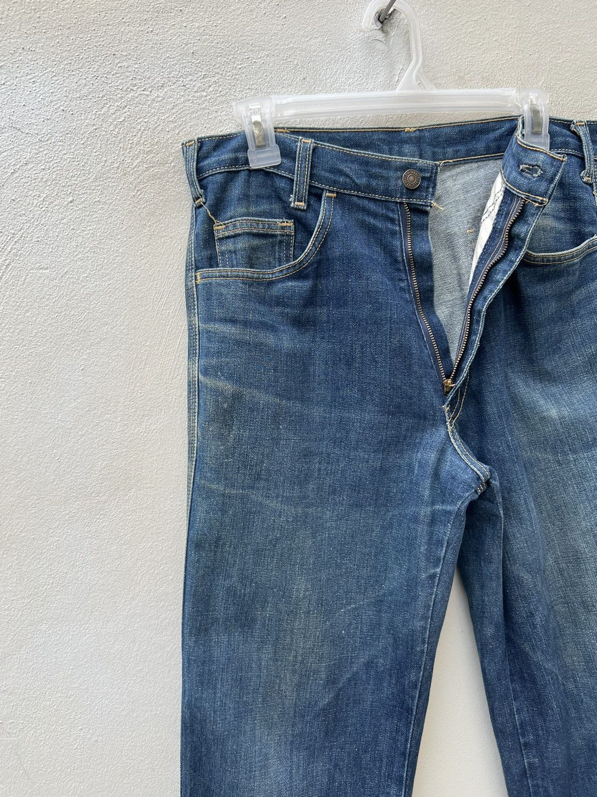 Levi's Vintage 80s Levi’s White Tab Fade Denim Trashed Jeans Size US 31 - 10 Thumbnail