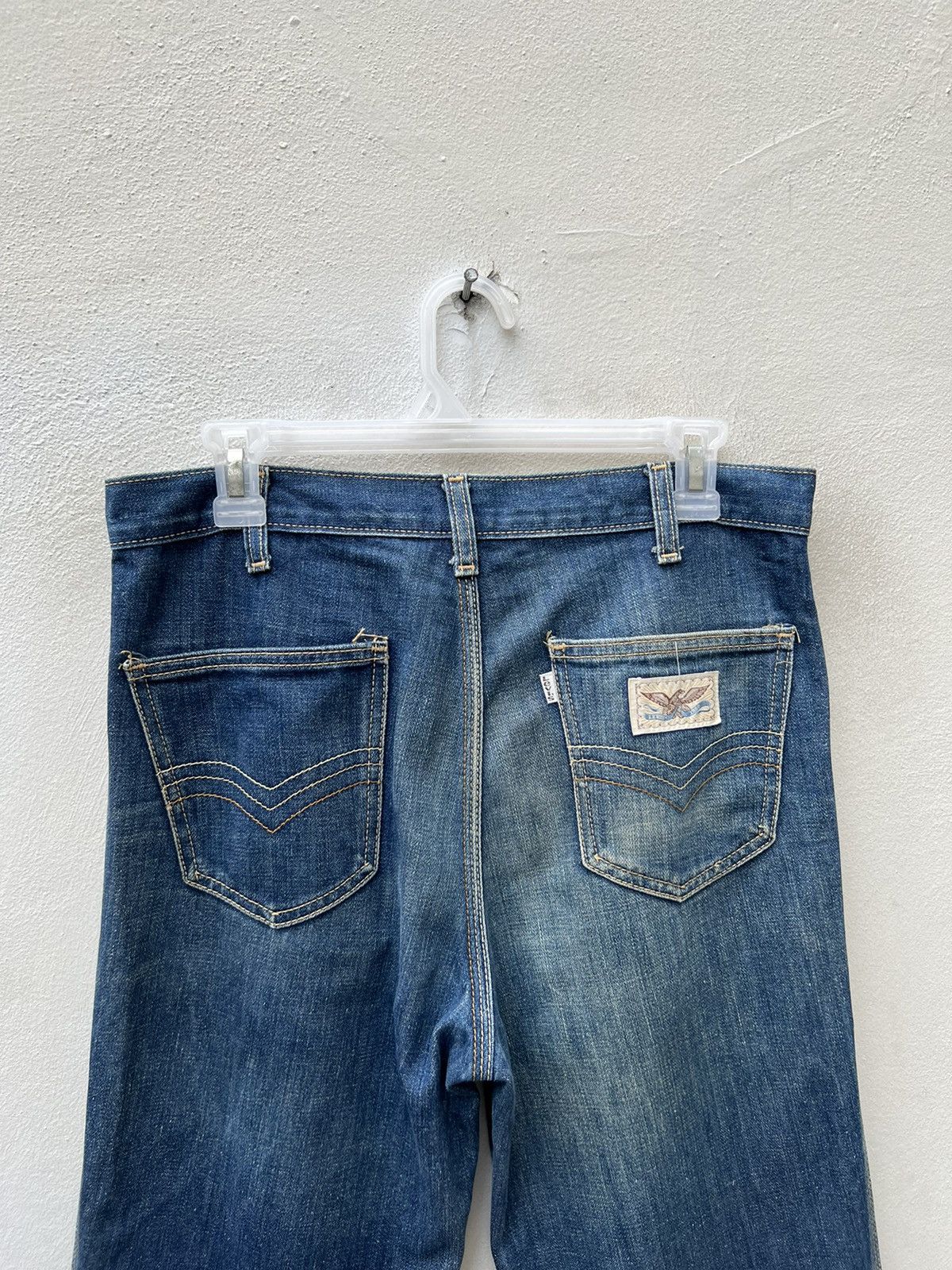 Levi's Vintage 80s Levi’s White Tab Fade Denim Trashed Jeans Size US 31 - 16 Thumbnail