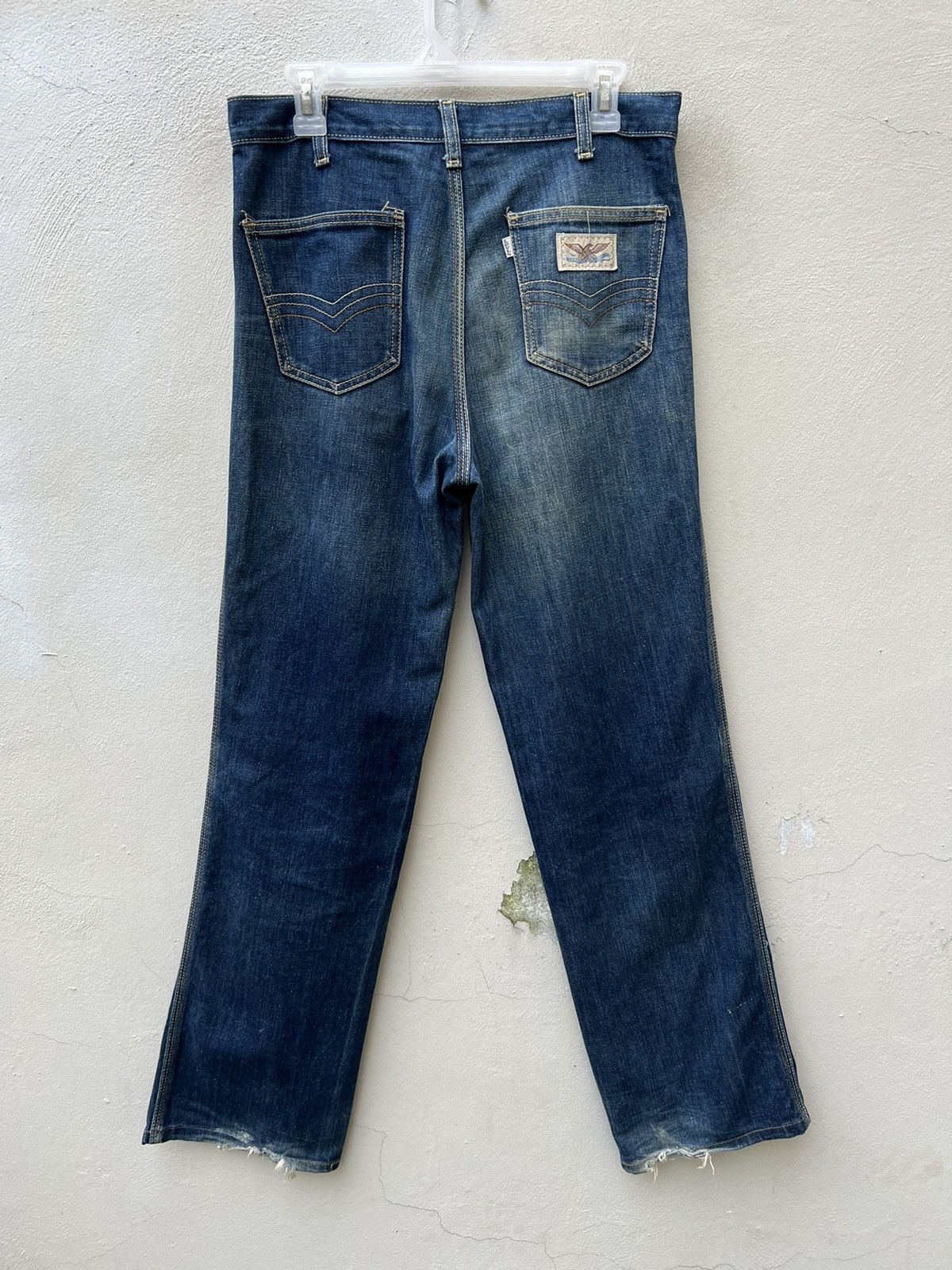 Levi's Vintage 80s Levi’s White Tab Fade Denim Trashed Jeans Size US 31 - 15 Thumbnail