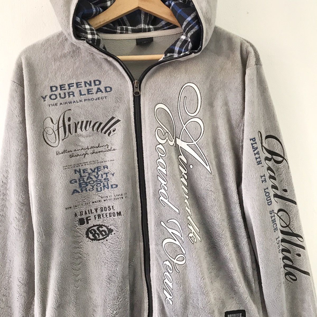 Airwalk Airwalk Spellout Pullover Fullzip Sweater Grey Colour Size M Size US M / EU 48-50 / 2 - 4 Thumbnail