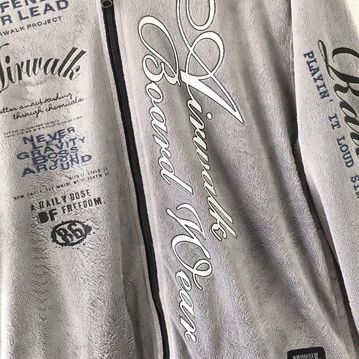 Airwalk Airwalk Spellout Pullover Fullzip Sweater Grey Colour Size M Size US M / EU 48-50 / 2 - 6 Thumbnail