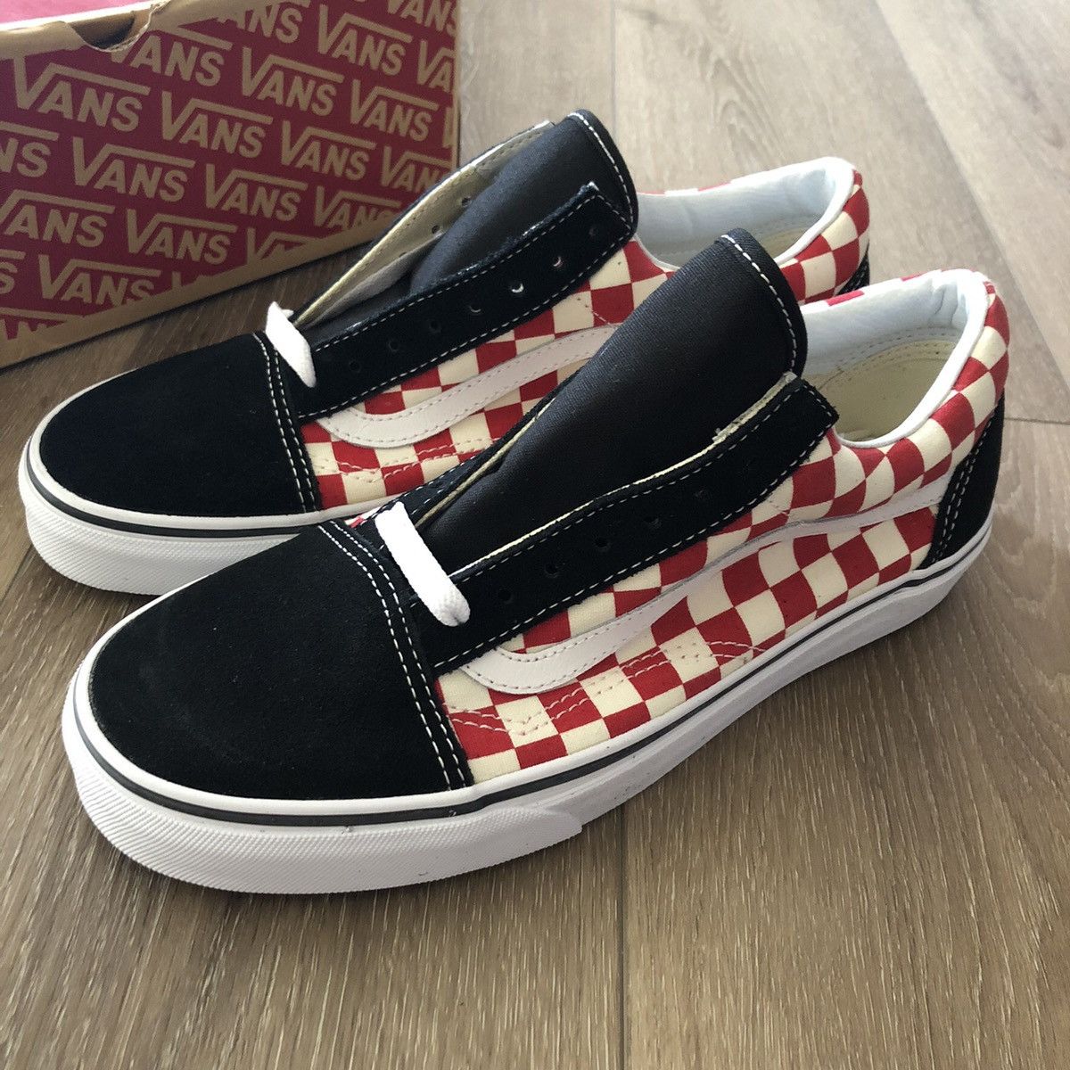 Red vans old skool checkerboard online