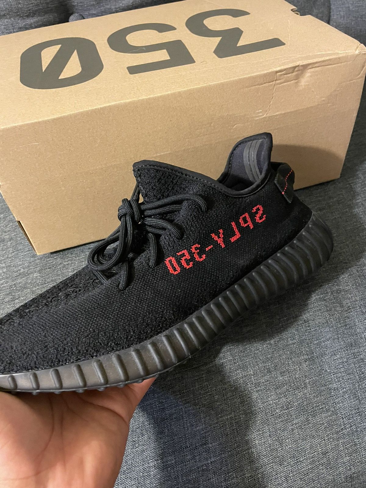 yeezy 350 v2 bred 2017
