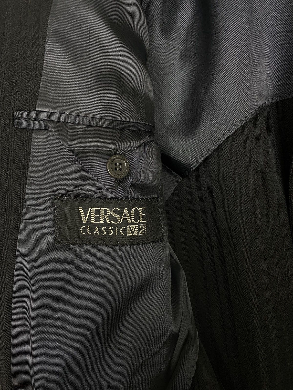 Versace Vintage Versace Classic V2 Pinstripe Blazer Made Italy Size 44L - 7 Thumbnail