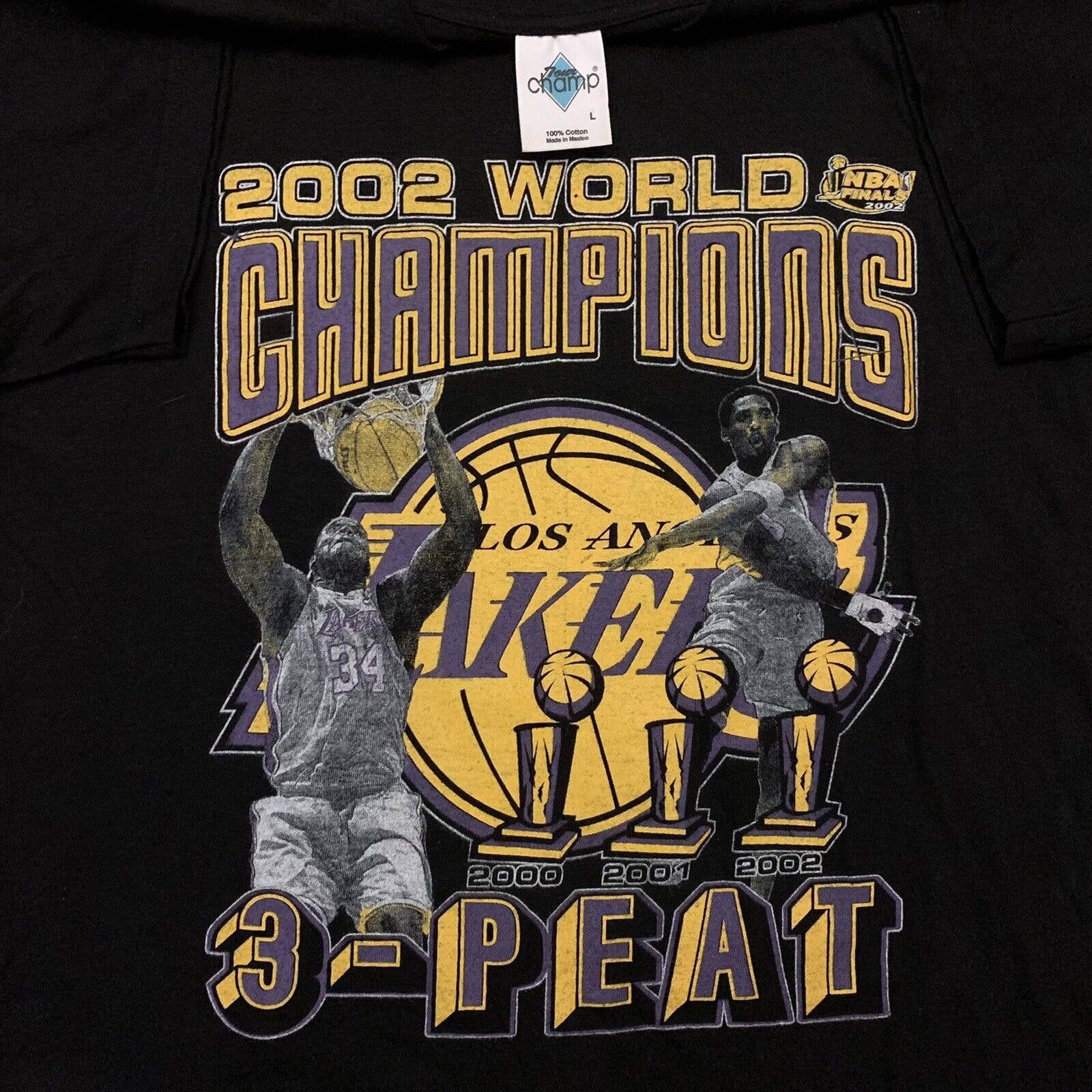 Los Angeles Lakers 3-PEAT 2002 T-Shirt NBA Champions Men’s XXL Vintage RARE  Kobe
