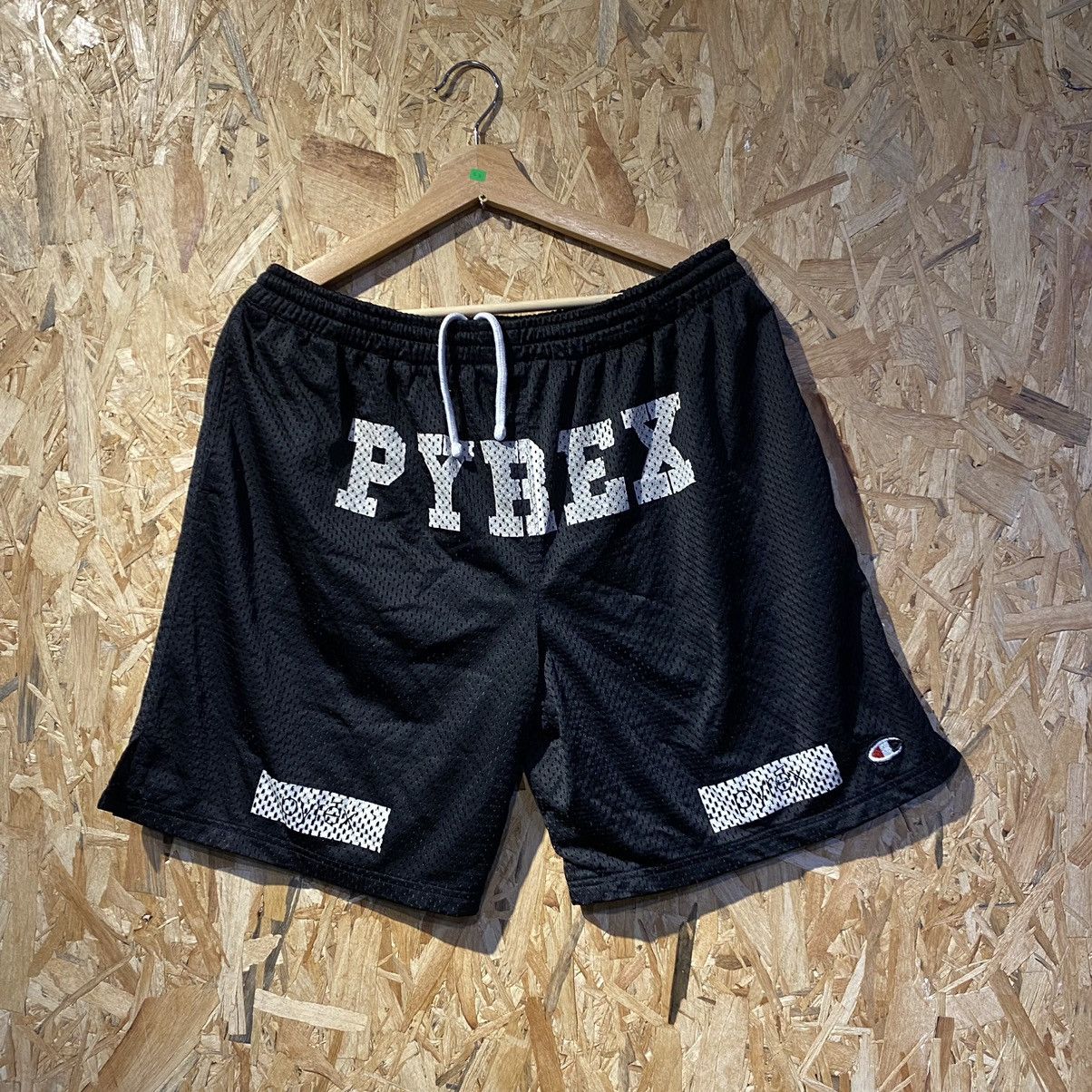 Champion × Pyrex Vision × Virgil Abloh Champion x Pyrex