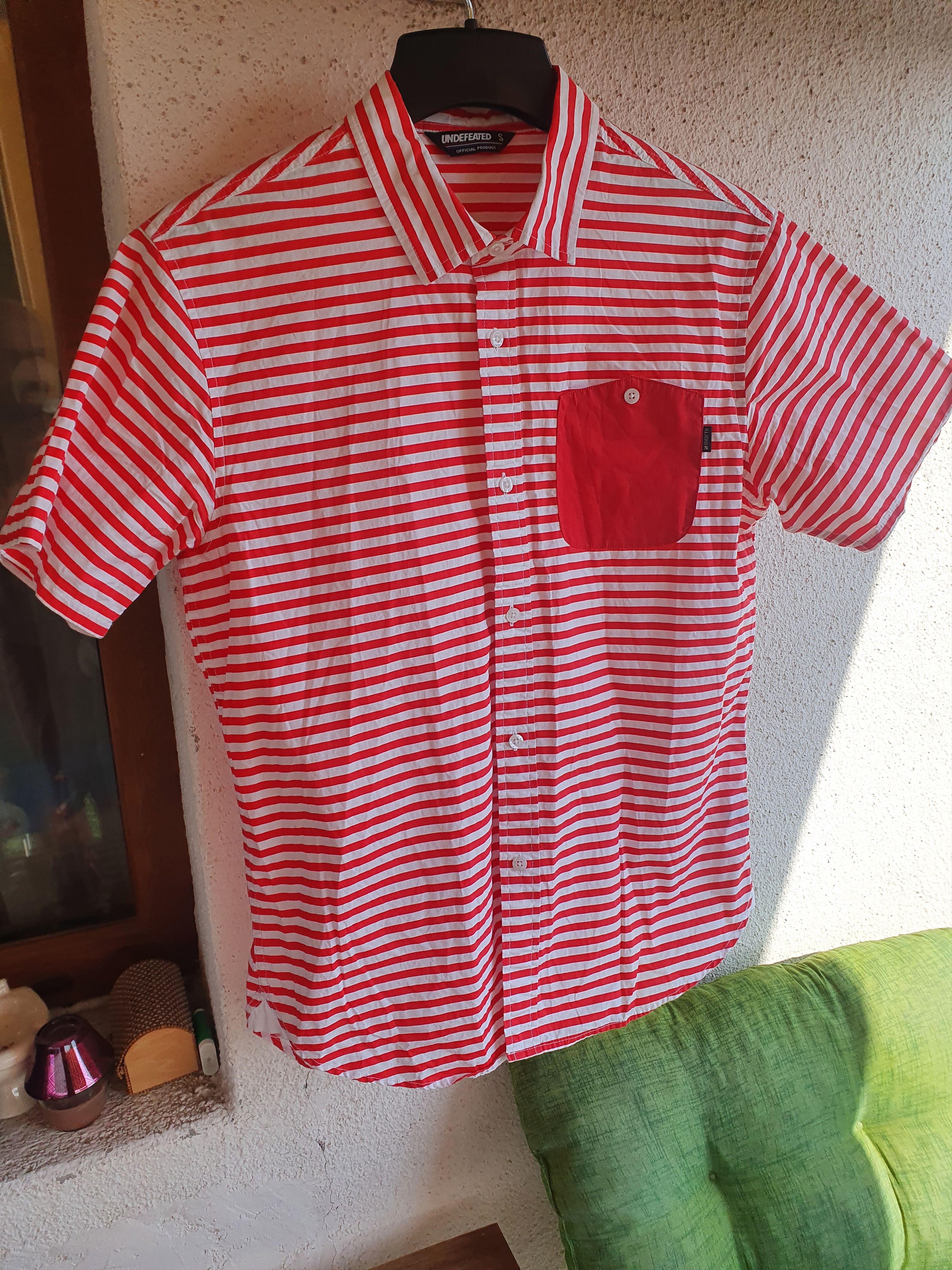 Undefeated Undefeated Red/White striped short sleeve button up shirt,S Size US S / EU 44-46 / 1 - 3 Thumbnail